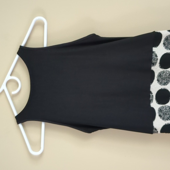 14.5" Pit-to-Pit Black Textured Polka Dot Dress With Pockets - Picture 6 of 9